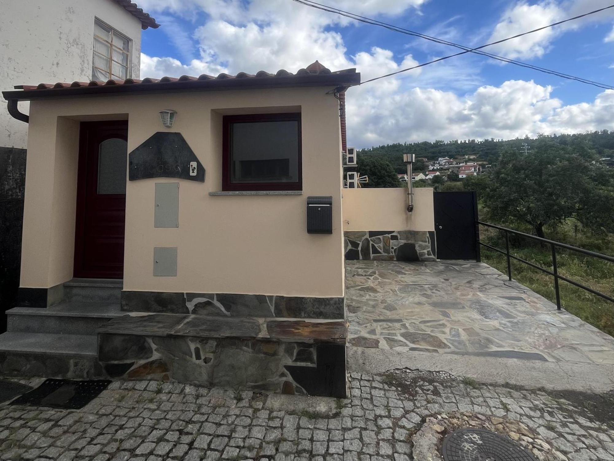 Villa A Pequena Casa in Coja in countryside Portugal Exterior foto